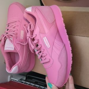 MOVING SALE REEBOK classics